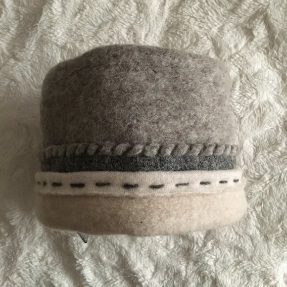 Russian Artisan Handmade Felted Wool Papakha Hat - Picture 5 of 15